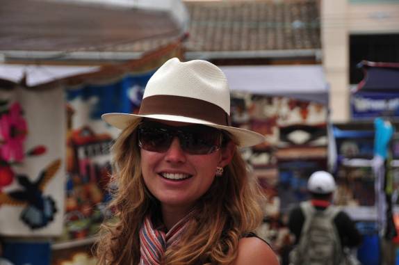 Chapéu novo comprado no mercado de Otavalo, no Equador